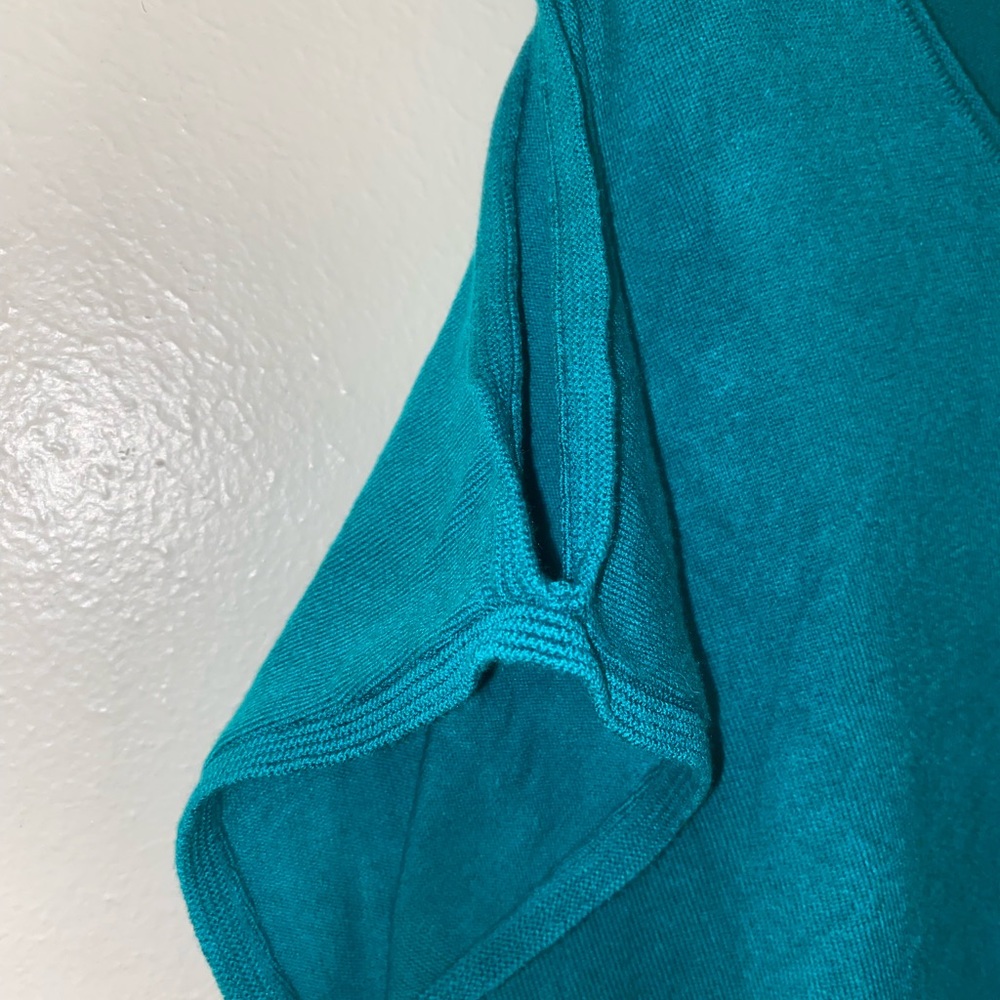 3/$12 Joseph A. Women Green Light Weight Sweater Size 1X - Picture 6 of 7